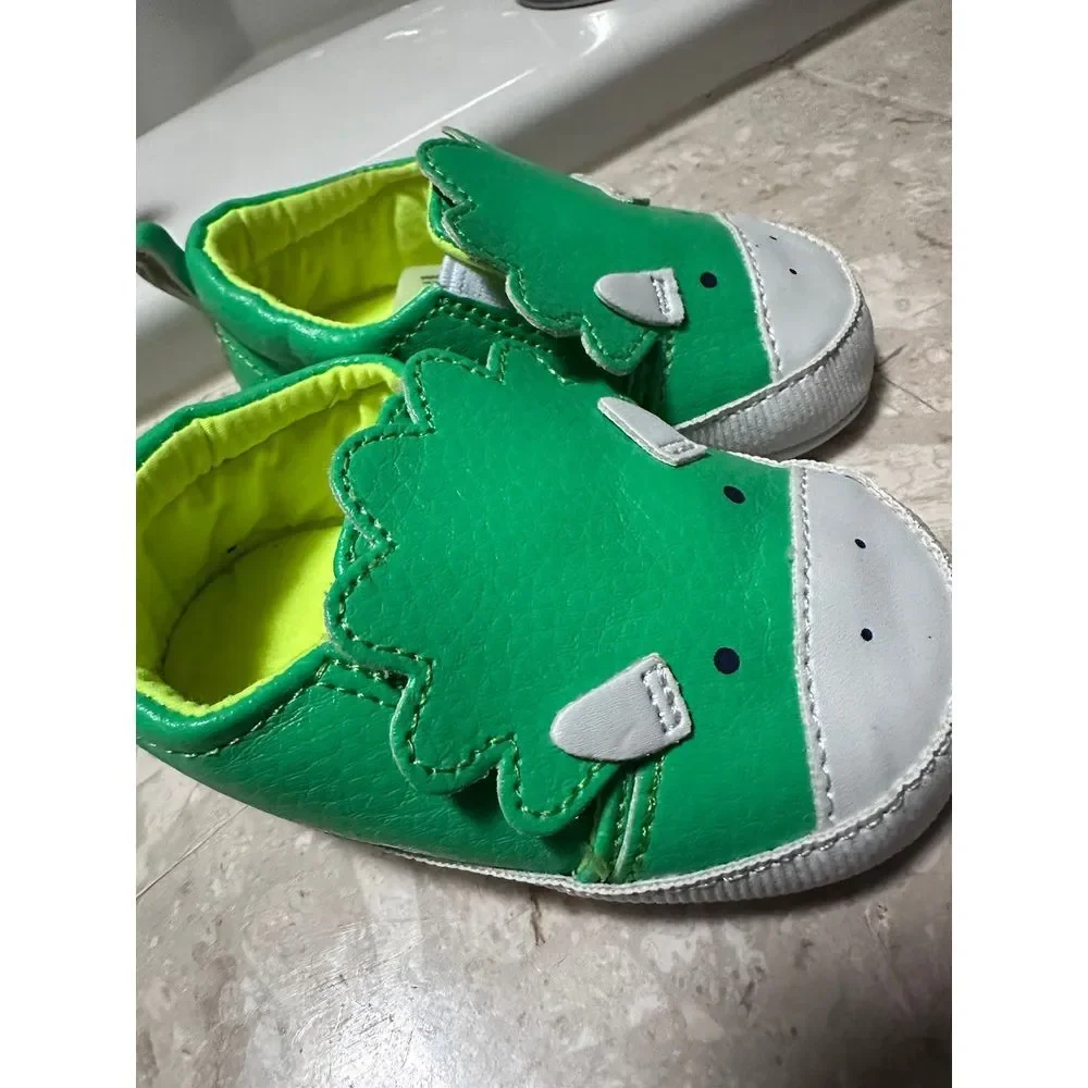 Cat and jack boys dinosaur triceratops crib shoes 3-6 months fall dnr